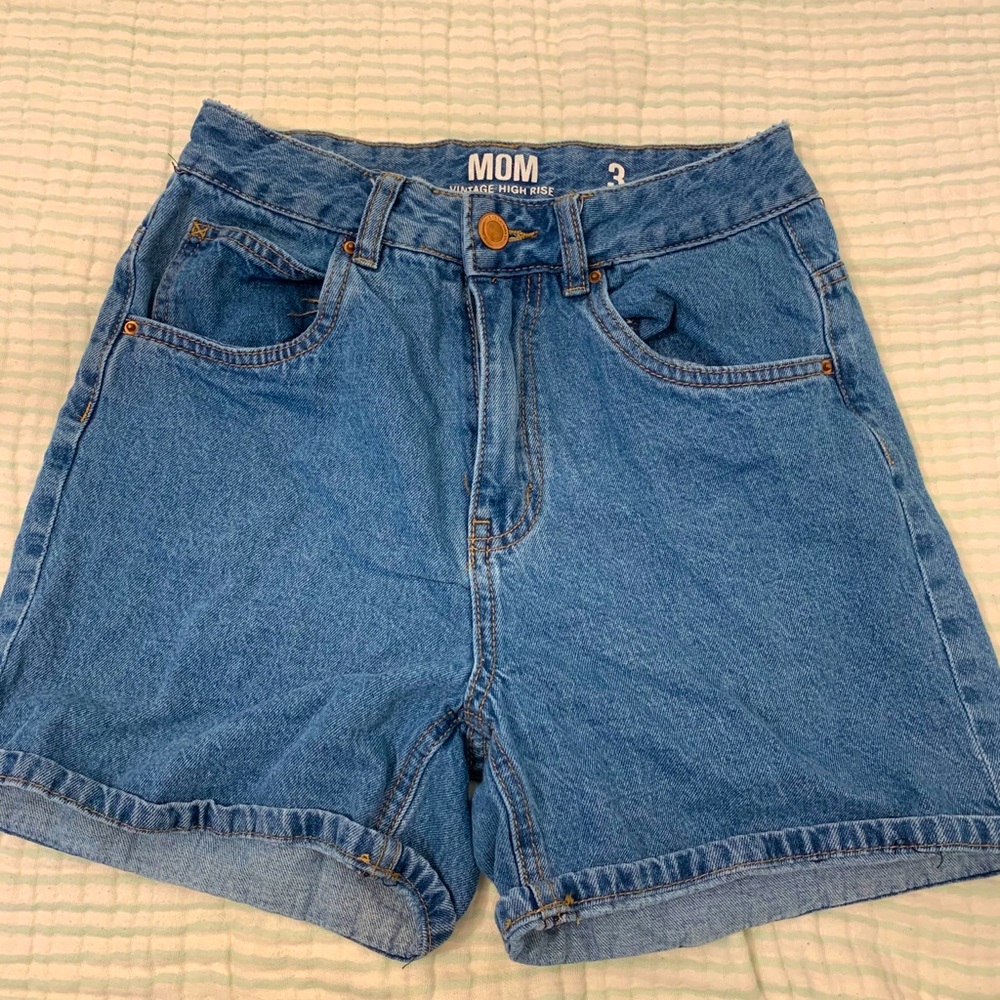 Vintage High Rise Mom Shorts from Urban Planet